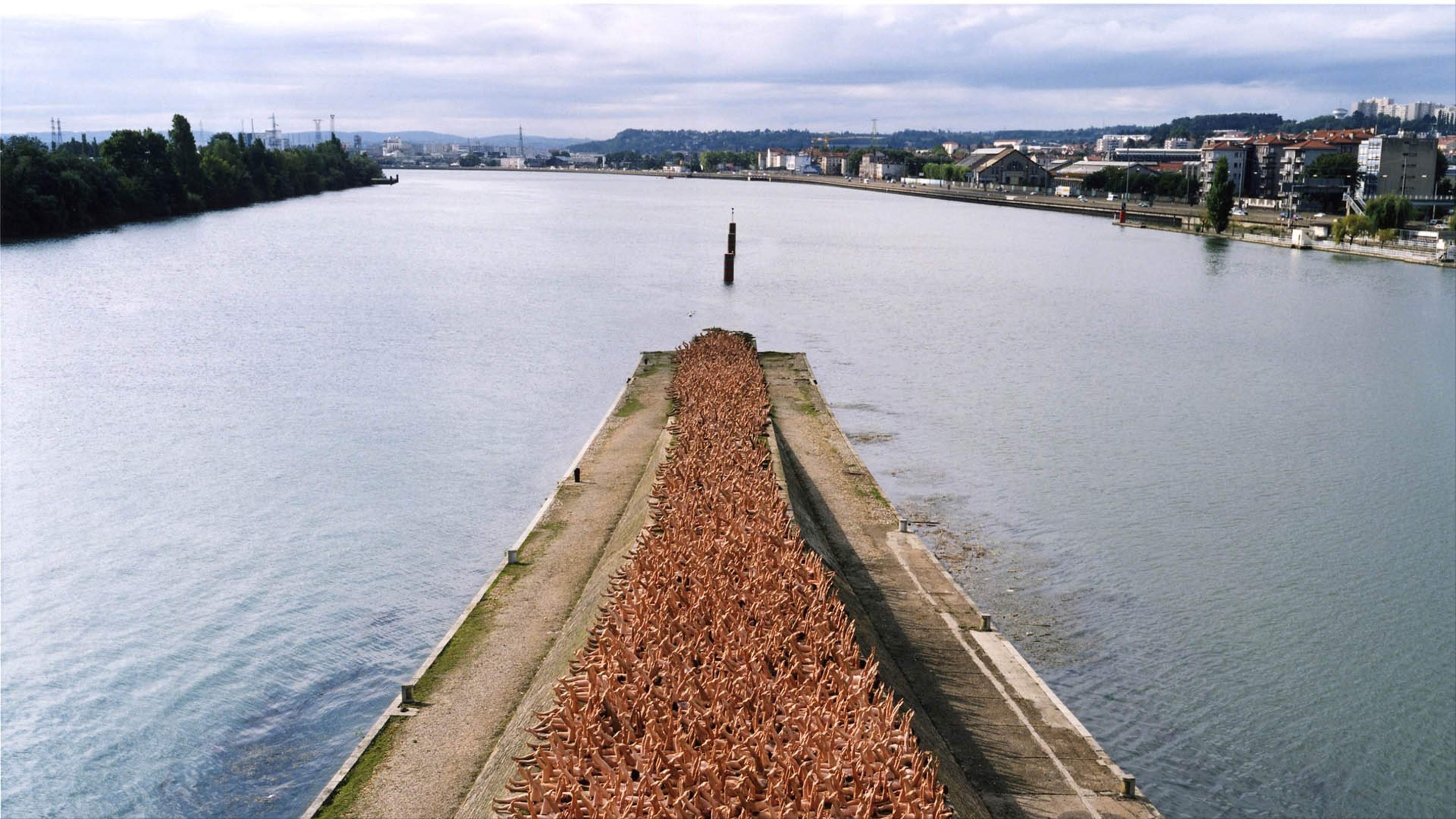 Spencer Tunick Will Close Brisbane S Story Bridge To Fill It With Nudes