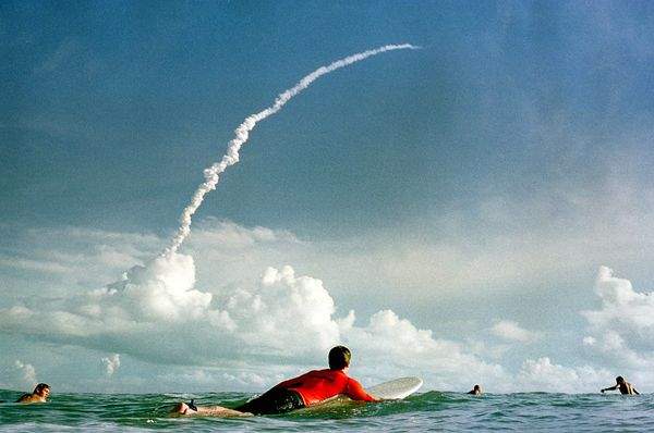 The Most Unforgettable Space Shuttle Pictures - Concrete Playground