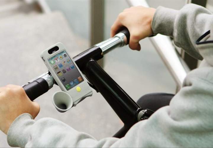 Background image for IPhone Bike Speaker Lets You Listen While You Ride