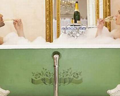 Hotel Offers Champagne Baths for Valentine’s Day