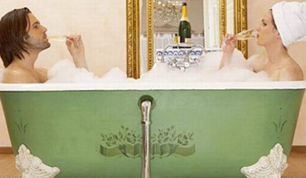 Hotel Offers Champagne Baths for Valentine’s Day