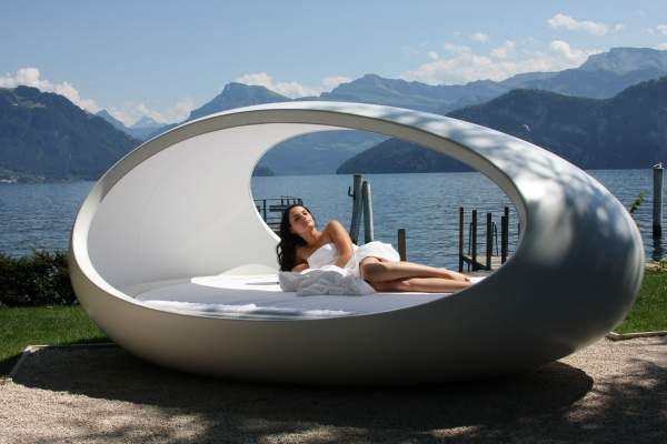 20 Quirky and Creative Beds