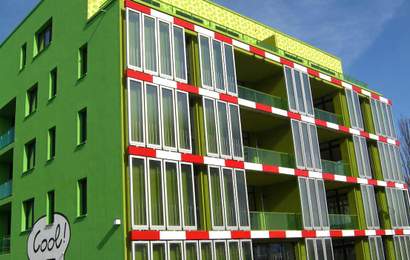 Background image for World’s First Algae-Powered Building Opens Its Doors