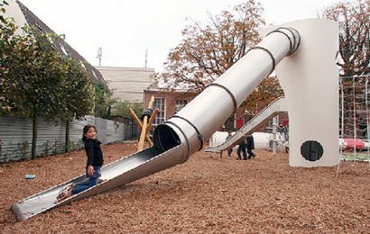 Background image for Transforming Modern Waste into Architecture