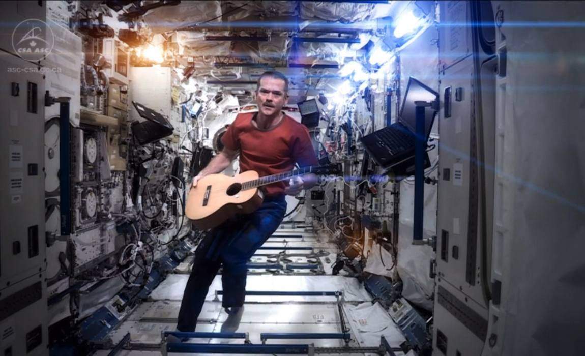 2013: A Space Oddity as Astronaut Sings Bowie in Space