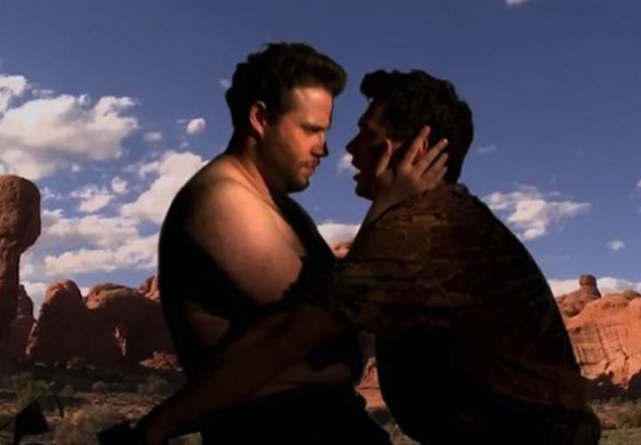 Background image for James Franco and Seth Rogan Emulate Kanye and Kim in ‘Bound 3′