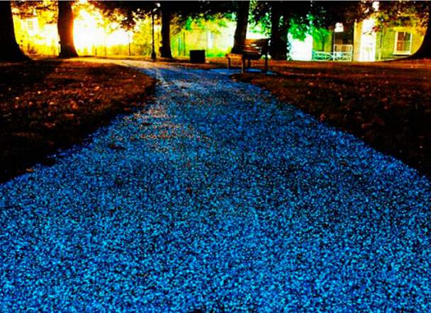 Could a Glow in the Dark Footpath be the Future of Street Lighting?