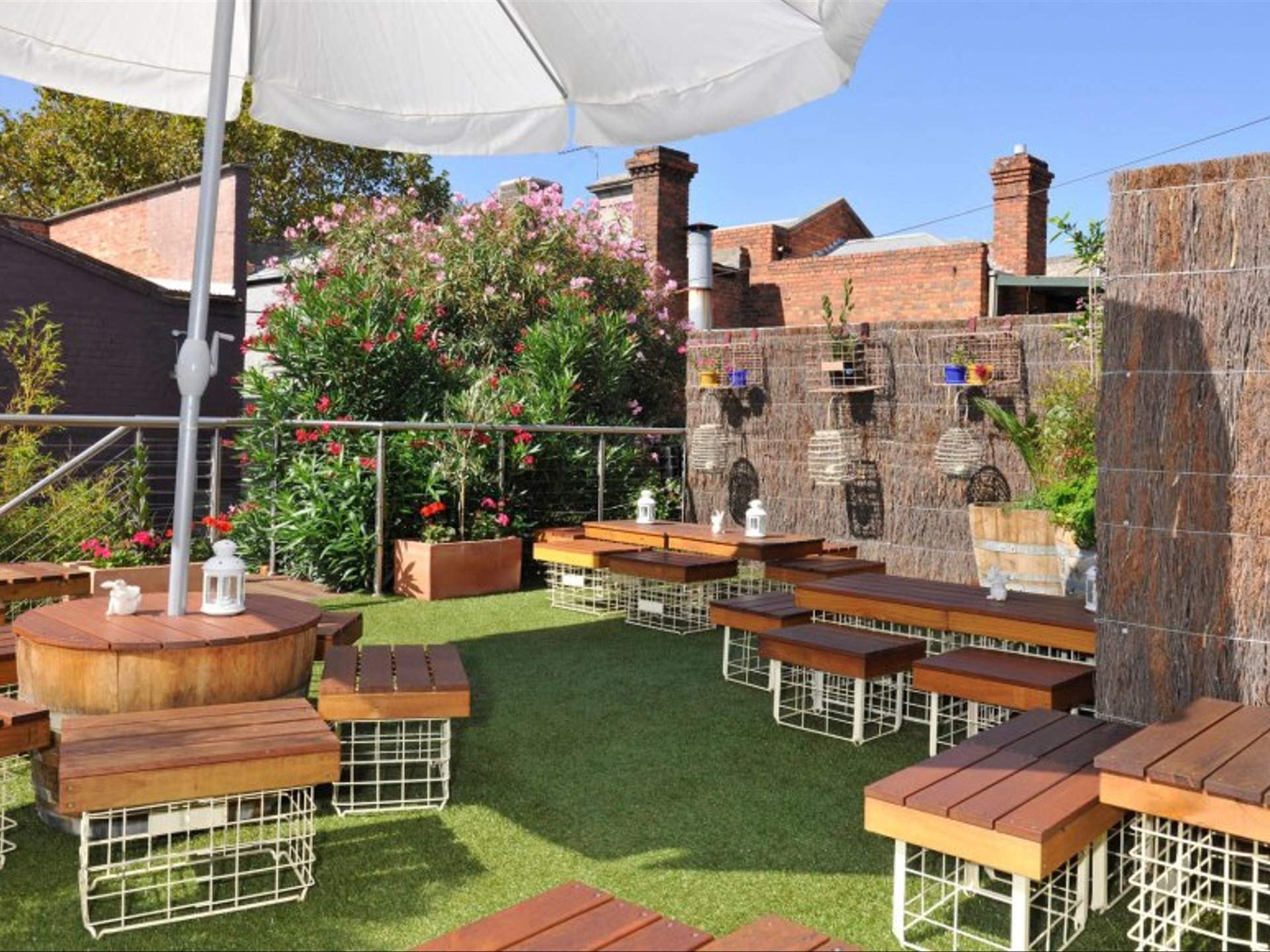 Pub Food Restaurants In Docklands Melbourne Concrete Playground