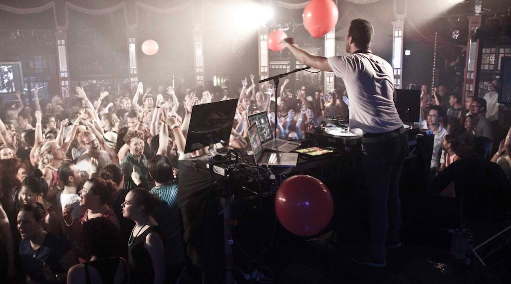 Hot Dub Time Machine Sets Off on Nationwide Tour