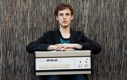Background image for Jonti Buries Himself Under an Avalanche of Tunes for Vivid LIVE