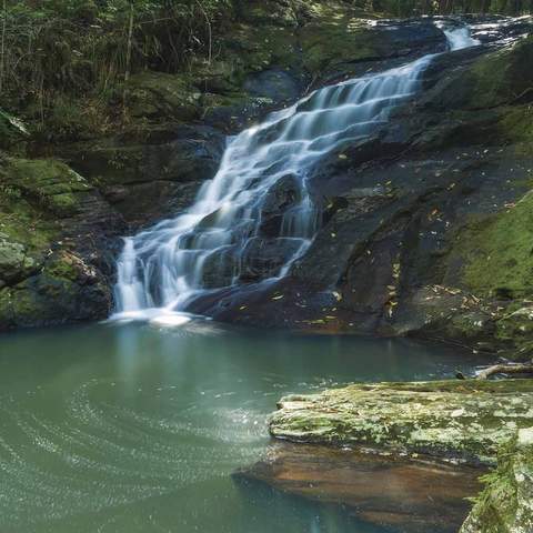 BOOLOUMBA FALLS, CONONDALE NATIONAL PARK - best waterfall in Brisbane, Queensland.