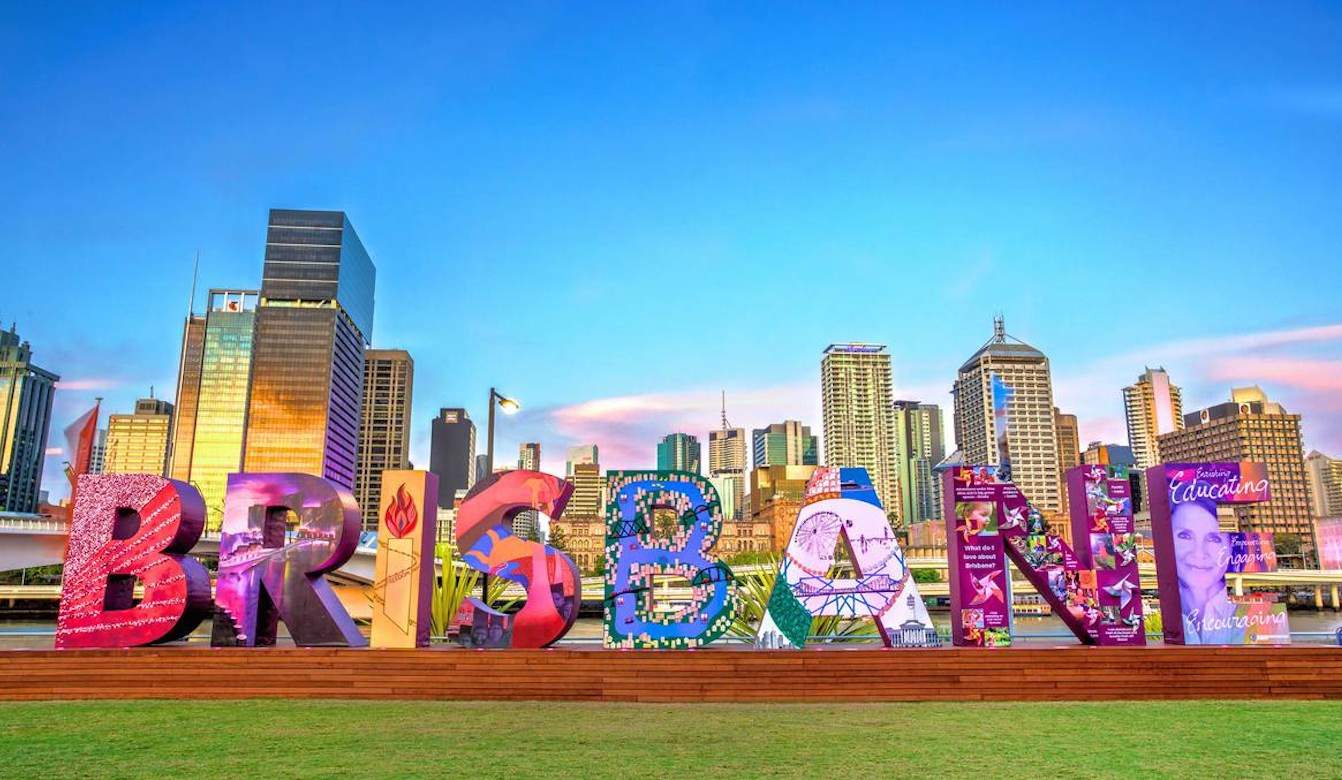 File:The Brisbane sign in South Bank Parklands pano.jpg - Wikimedia Commons