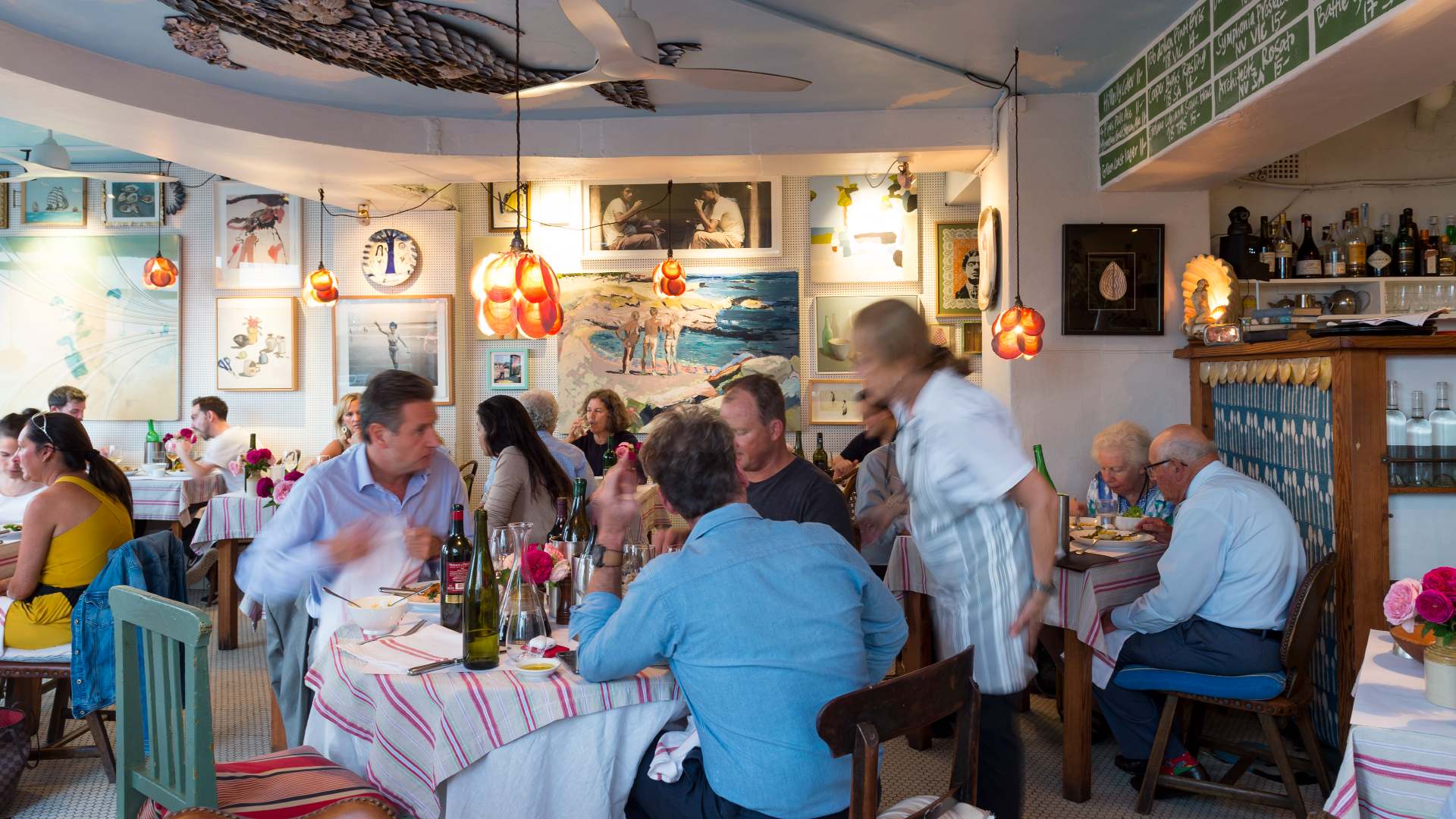 the main dining room full of people at Sean's in Bondi - one of the best restaurants in Sydney - seafood restaurant sydney
