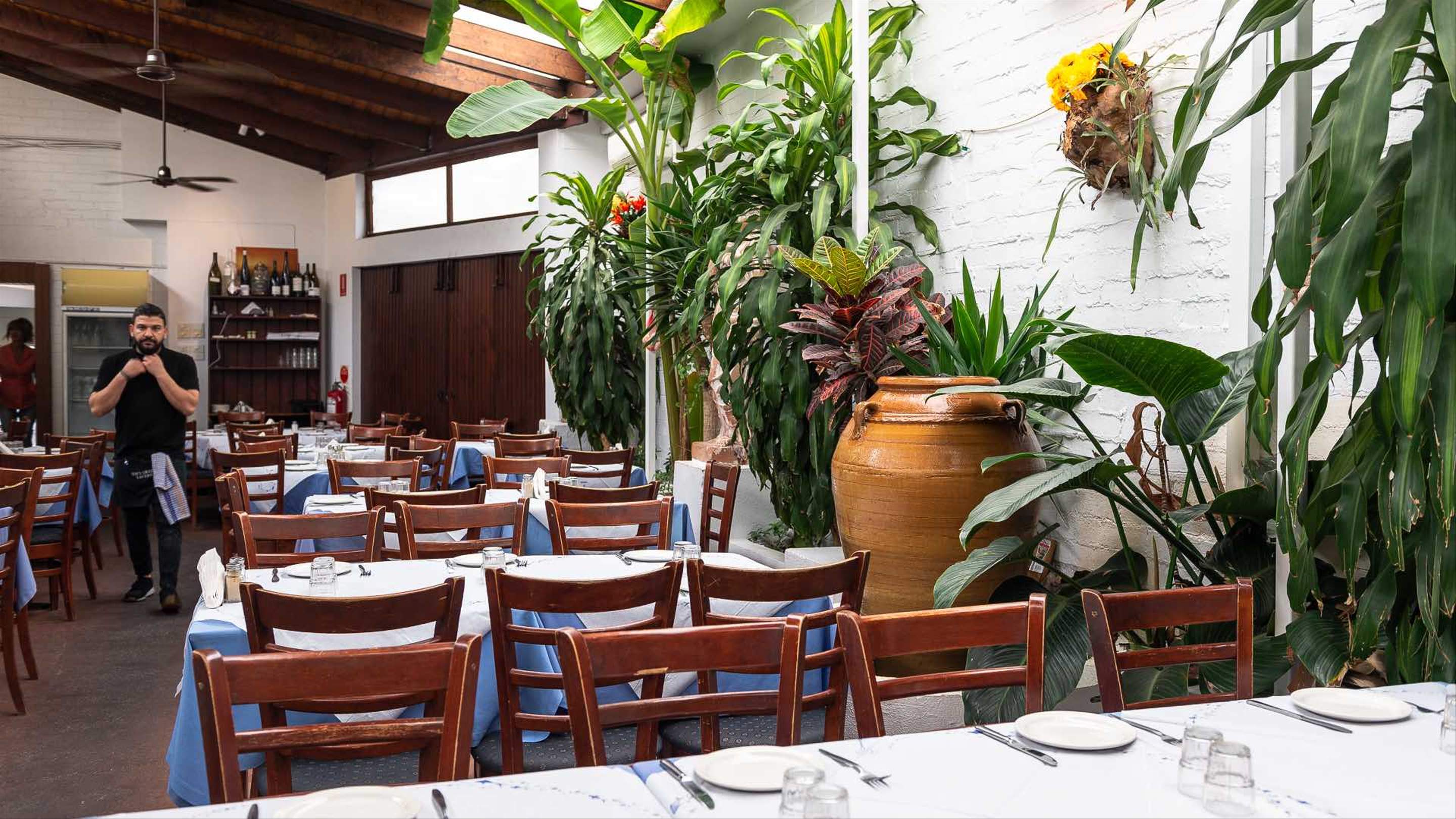 Jim's Greek Tavern, Collingwood Review