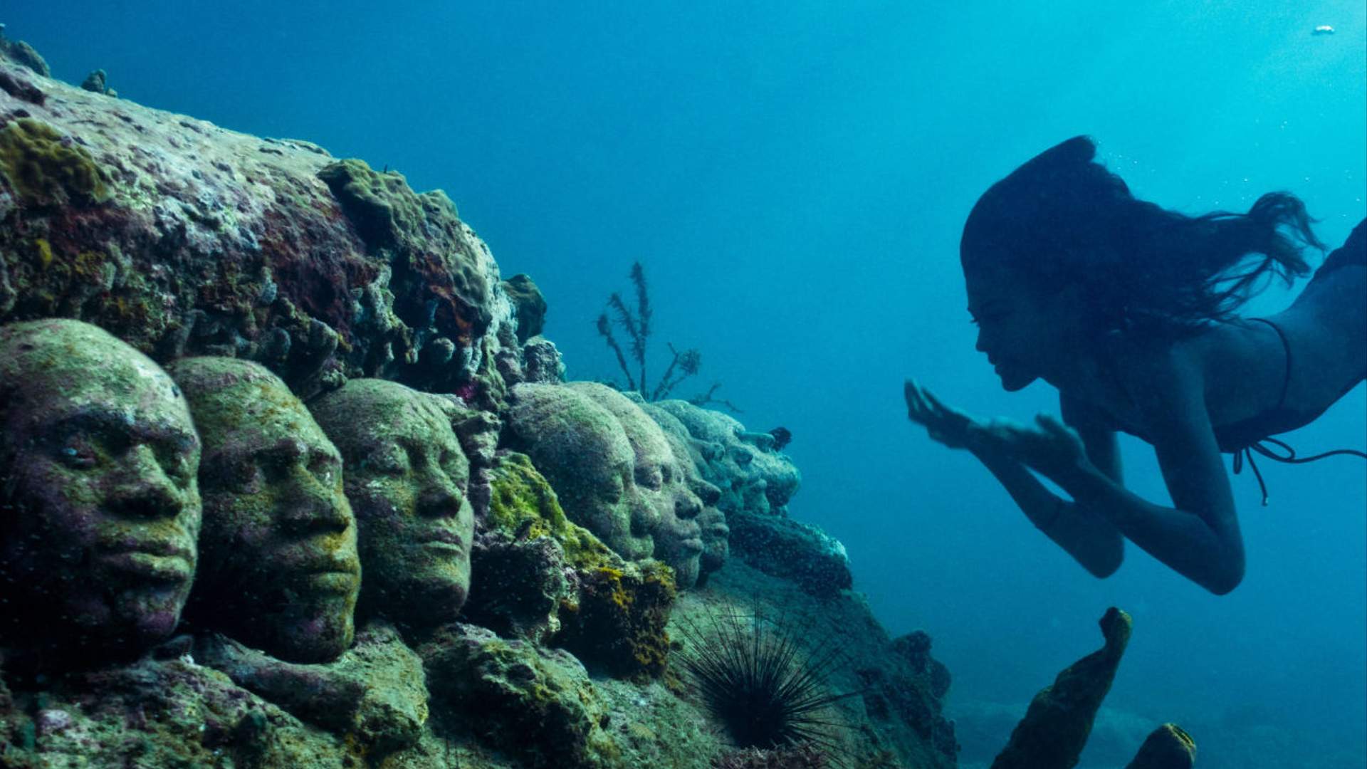 3 дня в океане. Парк подводных скульптур Гренада. Канкун Мексика подводный музей. Подводный музей Айя Напа. Музей подводных скульптур Мексика.