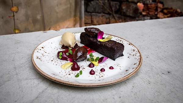 decadent vegan brownie at Transformer - vegetarian restaurant in fitzroy melbourne