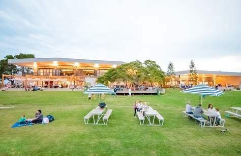 Sandstone Point Hotel