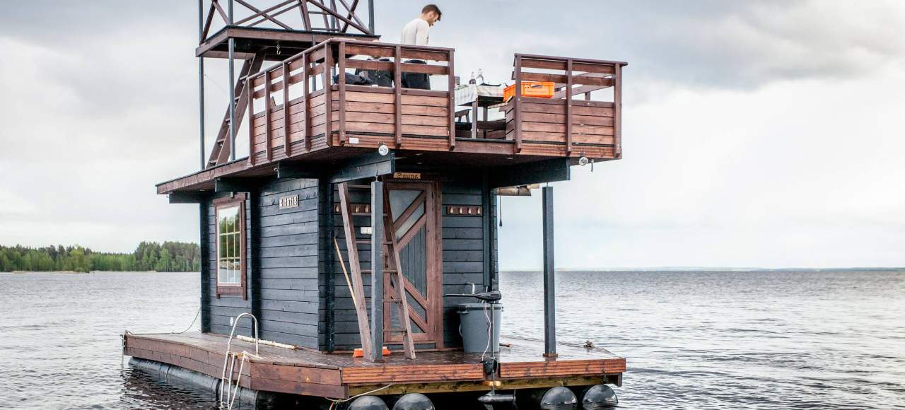 This Multi-Level Sauna Raft Lets You Live Out Your Nordic Holiday Dreams