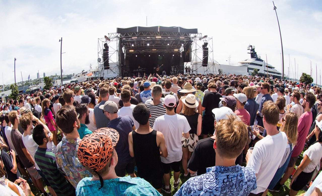Laneway Tracks To Send You Into the Weekend