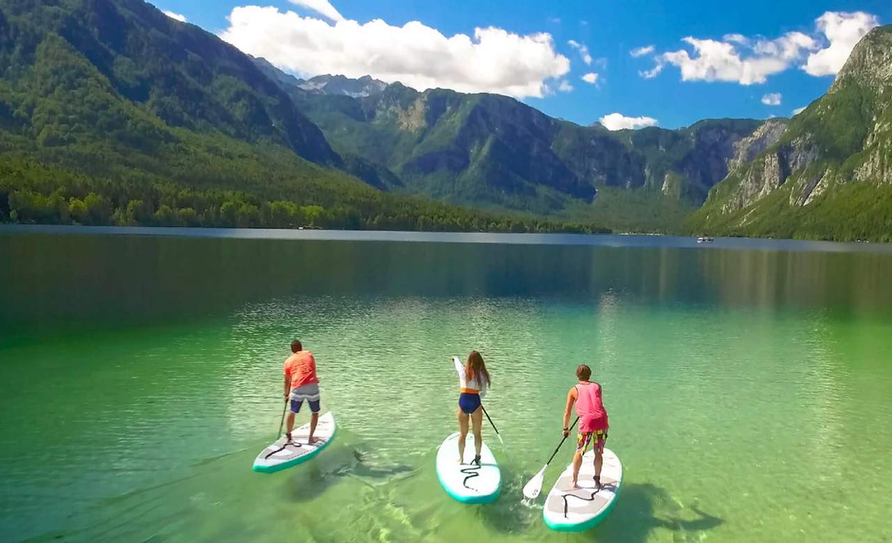 This Self-Inflating Standup Paddleboard Makes Getting Out on the Water a Cinch