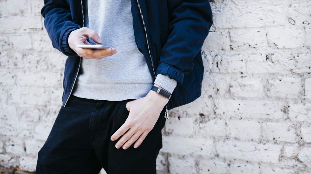 This New Wearable Device Tracks Your Emotional Wellbeing Concrete