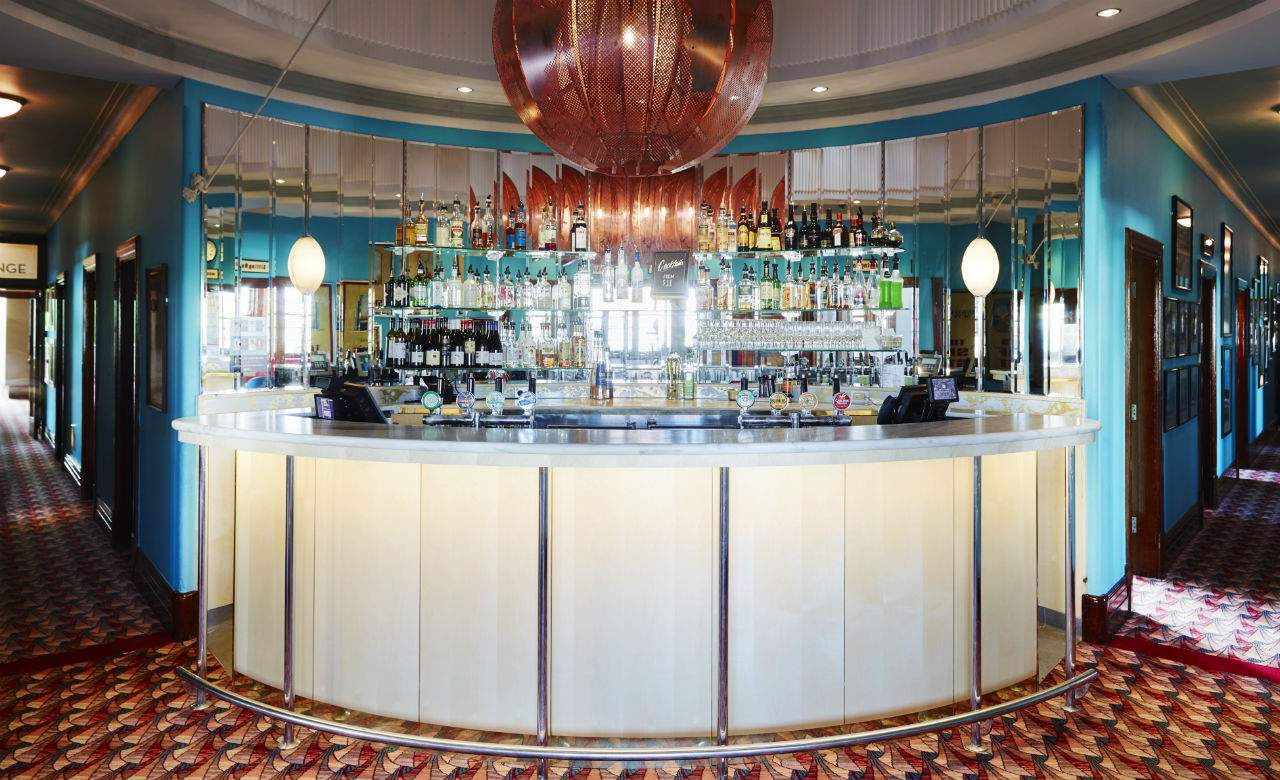 The Oaks Hotel Has Transformed into a 1930s Art Deco Den