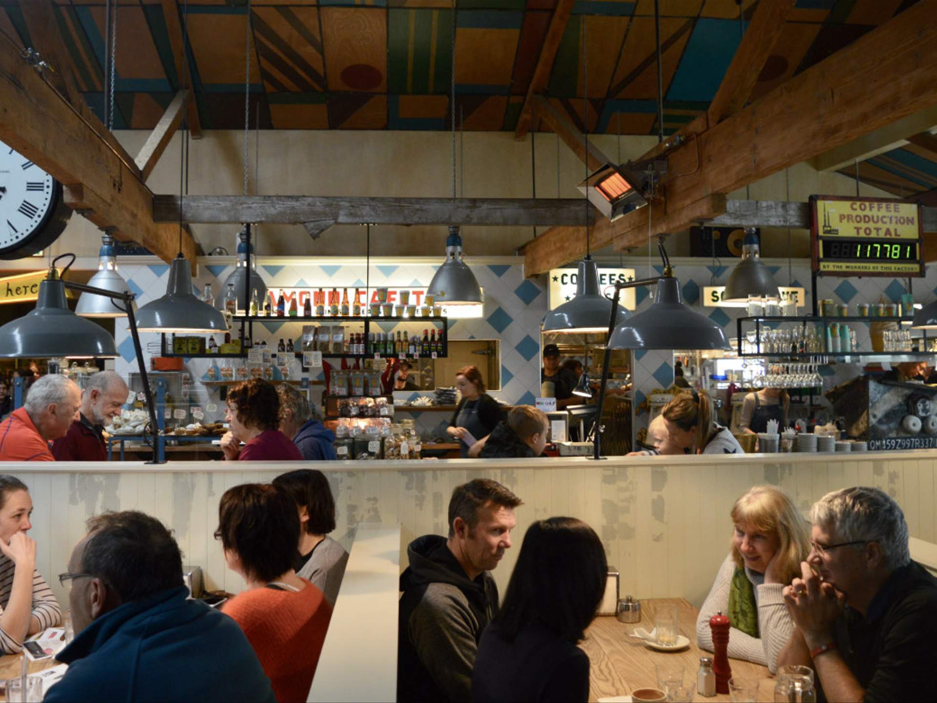 Seashore Cabaret Lower Hutt Review Concrete Playground Wellington