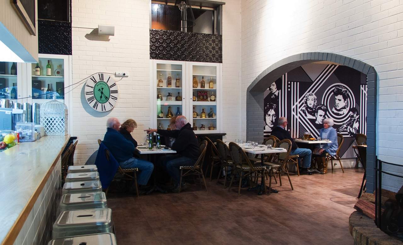 parkes-hotel-restaurant-1