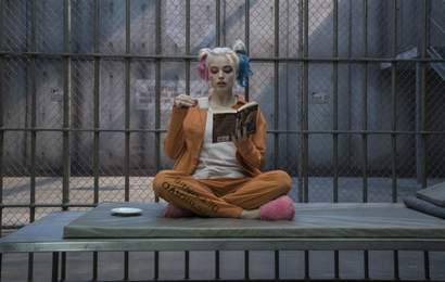 Background image for Australian Film Company Village Roadshow to Start Suing Illegal Downloaders