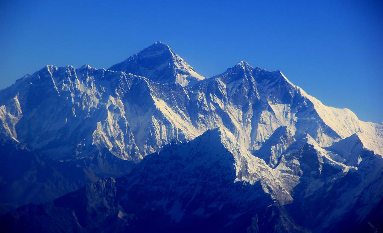 An Ex-Noma Chef Is Building a Temporary Pop-Up Restaurant On Mount Everest