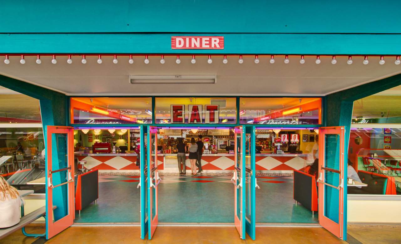 blacktown-drive-in-sydney-cinema-huw-lambert