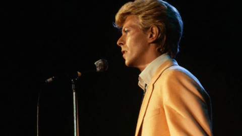 You Can Now Tour This Enormous David Bowie Exhibition Via Your Phone