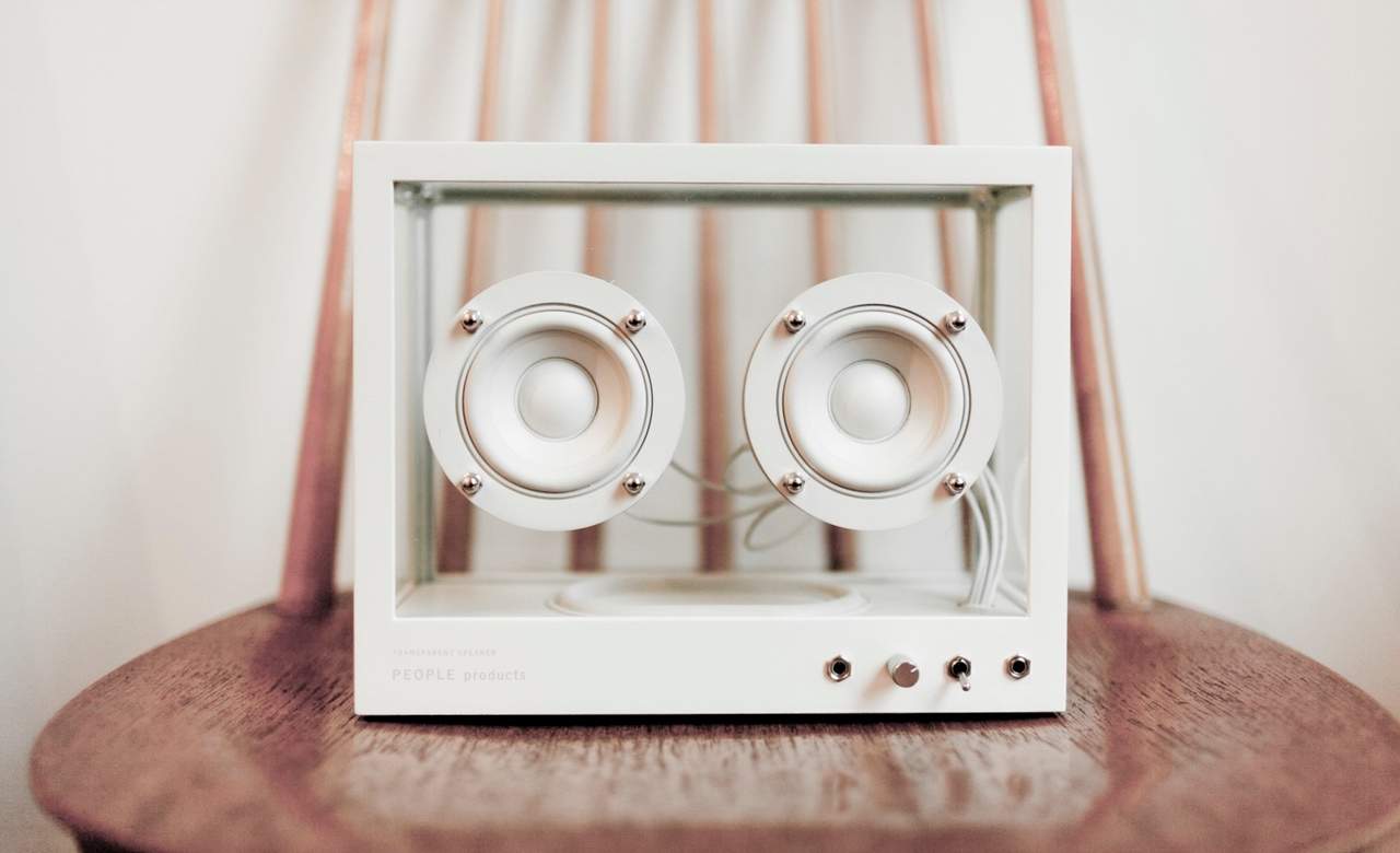 This Transparent Speaker Alerts You When Parts Need Replacing (and Recycles Them)