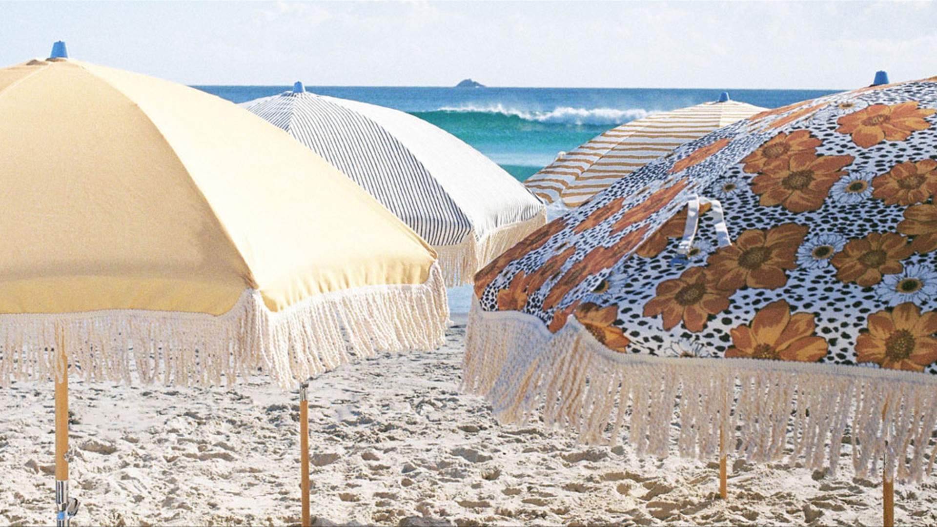 Six Great Beach Umbrellas for Your Shady Picnic SetUp Concrete