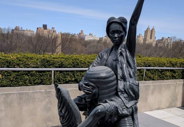 Background image for NYC's Metropolitan Museum of Art Has Installed a Surreal Rooftop Dinner Party