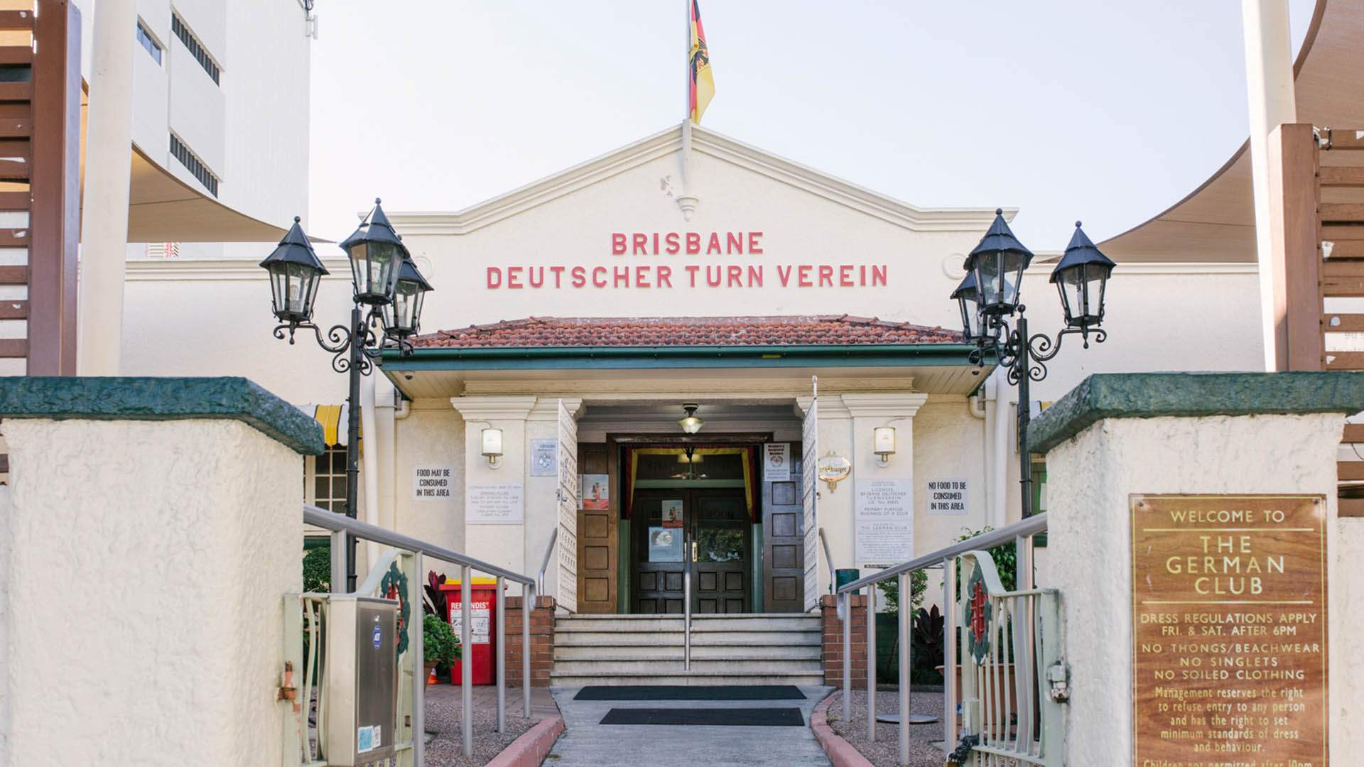 German Fare and DJ Andrew at the Brisbane German Club