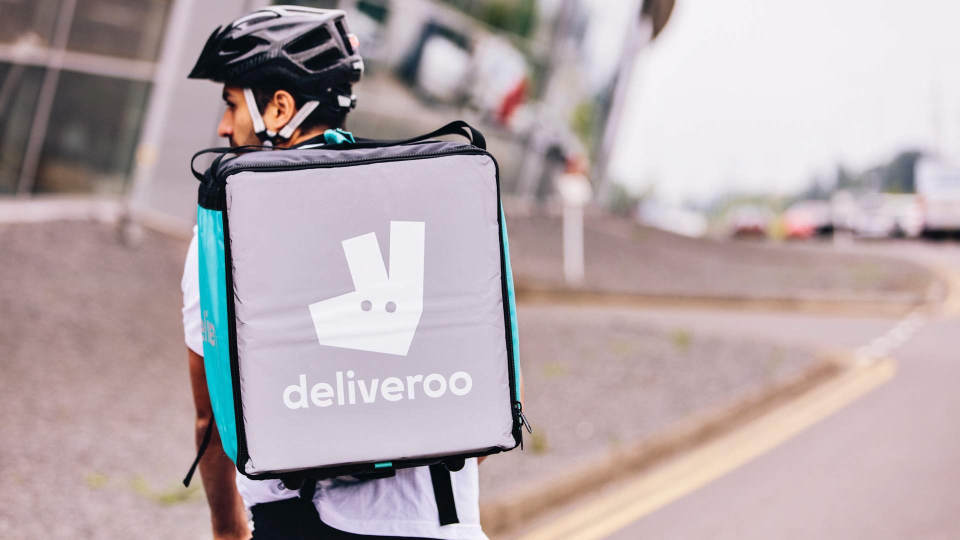 You Can Score $10 Off Your Next Deliveroo Order When You Buy These Booze Brands