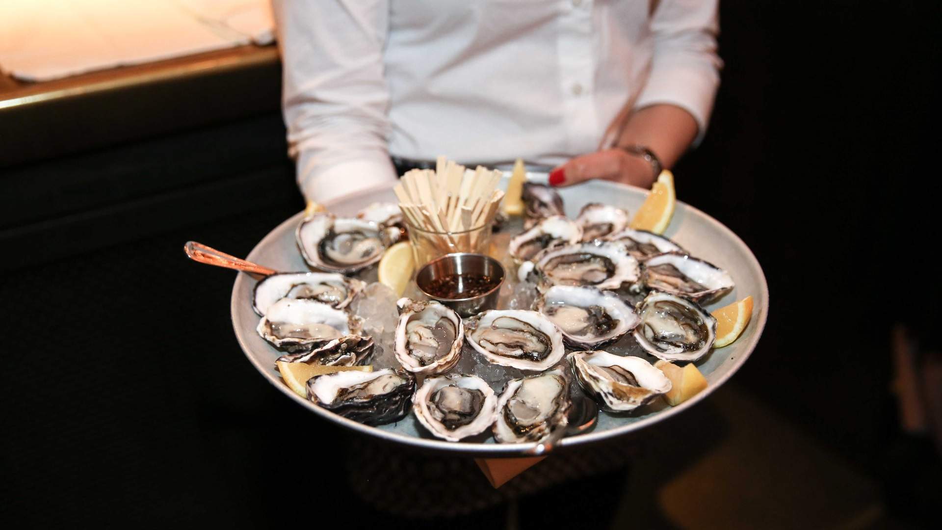 Oysters and Bottomless Bubbles