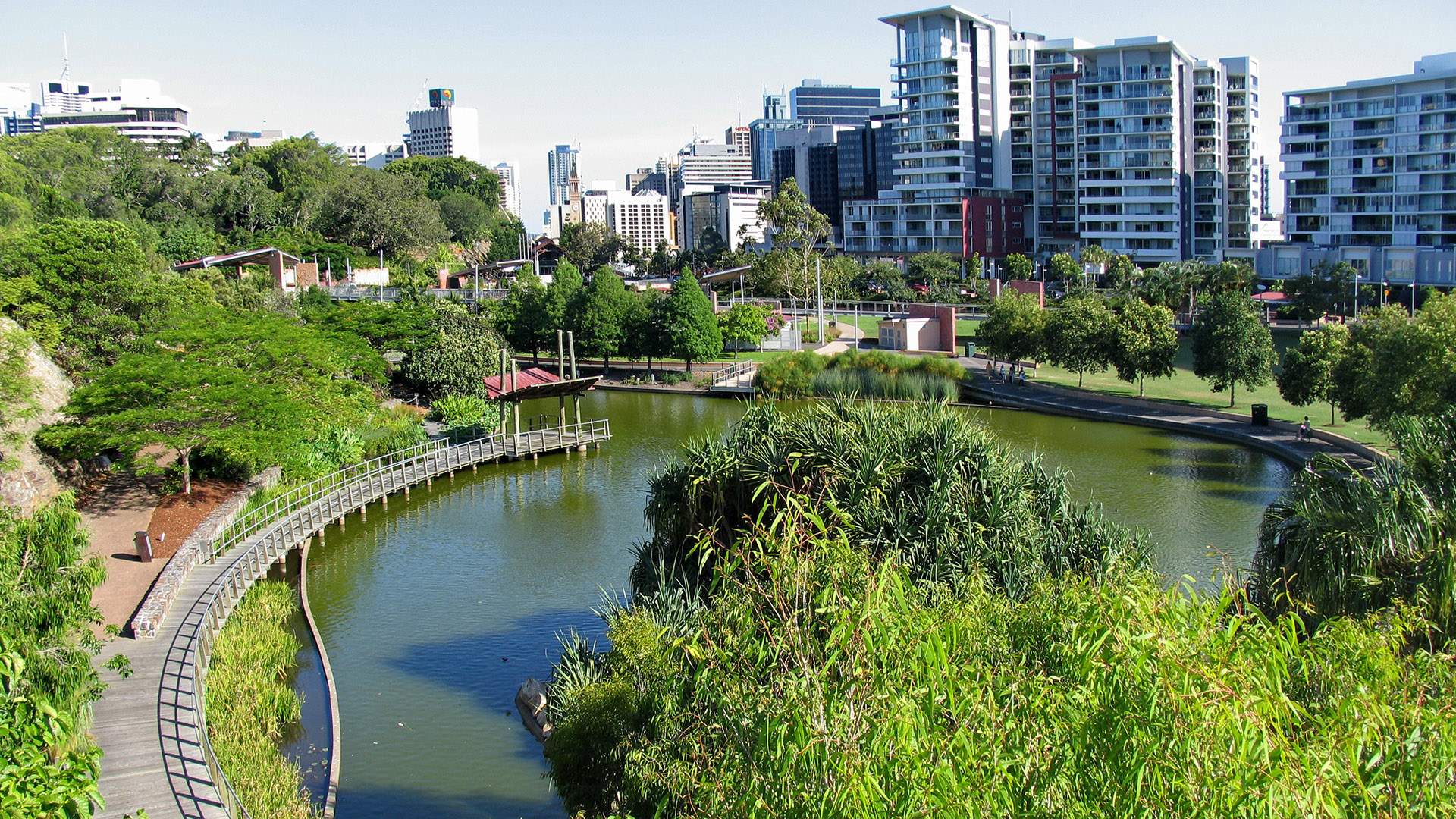 Время в брисбене. ROMA Street Parkland Брисбен. Австралия Брисбен парк. Парк Нью-фарм ,Брисбен. Ботанический сад город Брисбен.