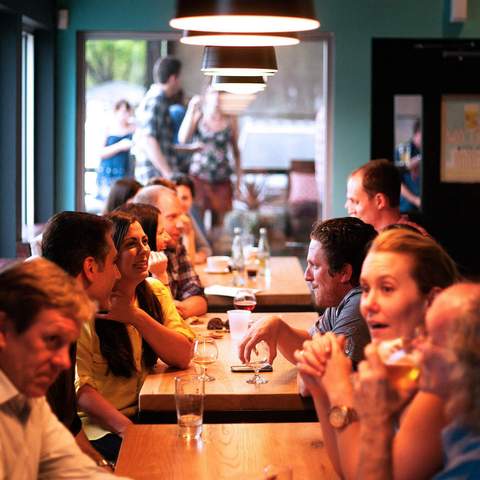 Google's New Feature Will Help You Skip the Line at Your Favourite Restaurants