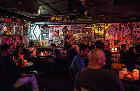 TNT Trivia at Frankie's