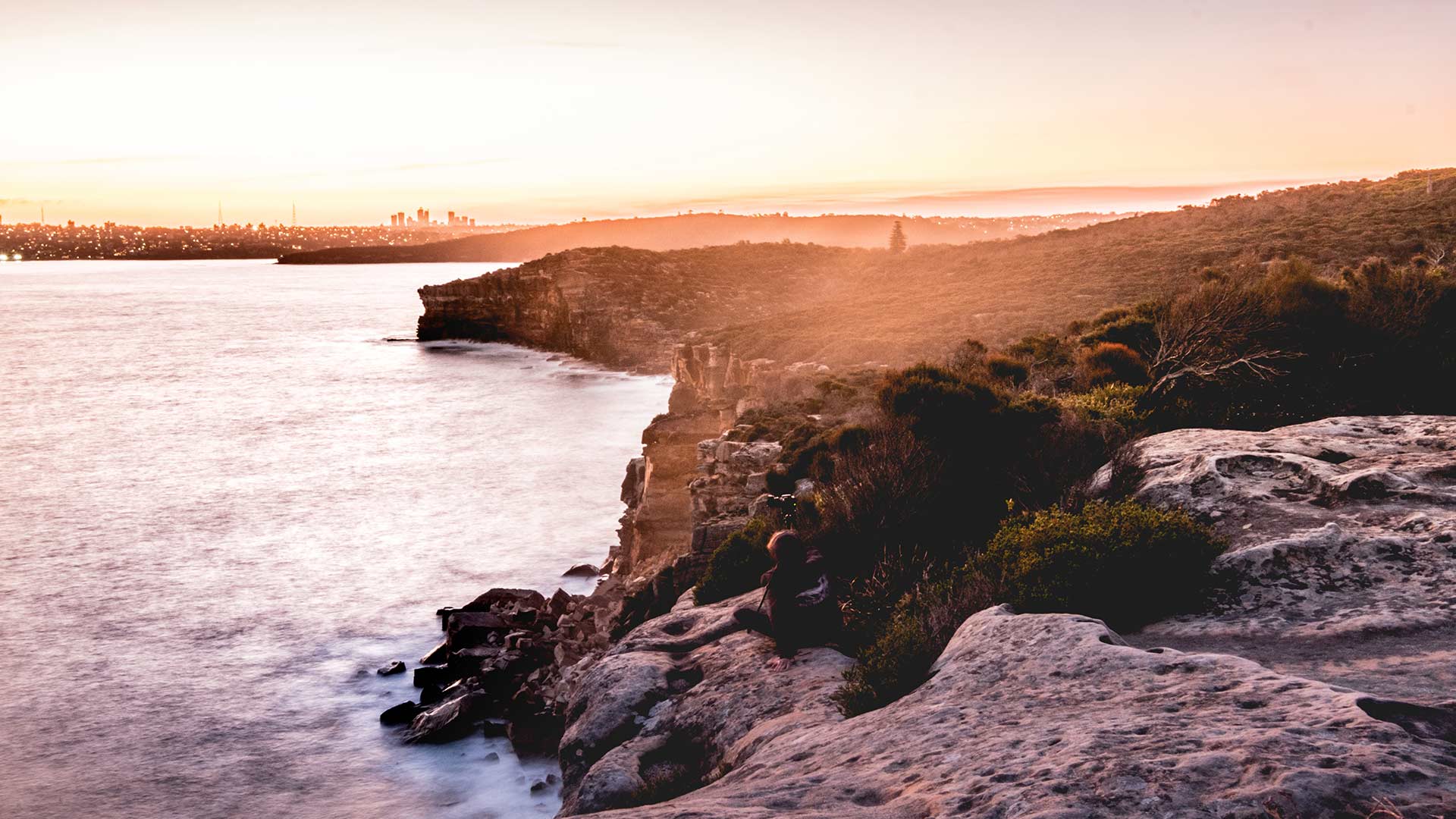 Five Hikes with Spectacular Views to Discover in Sydney's National Parks