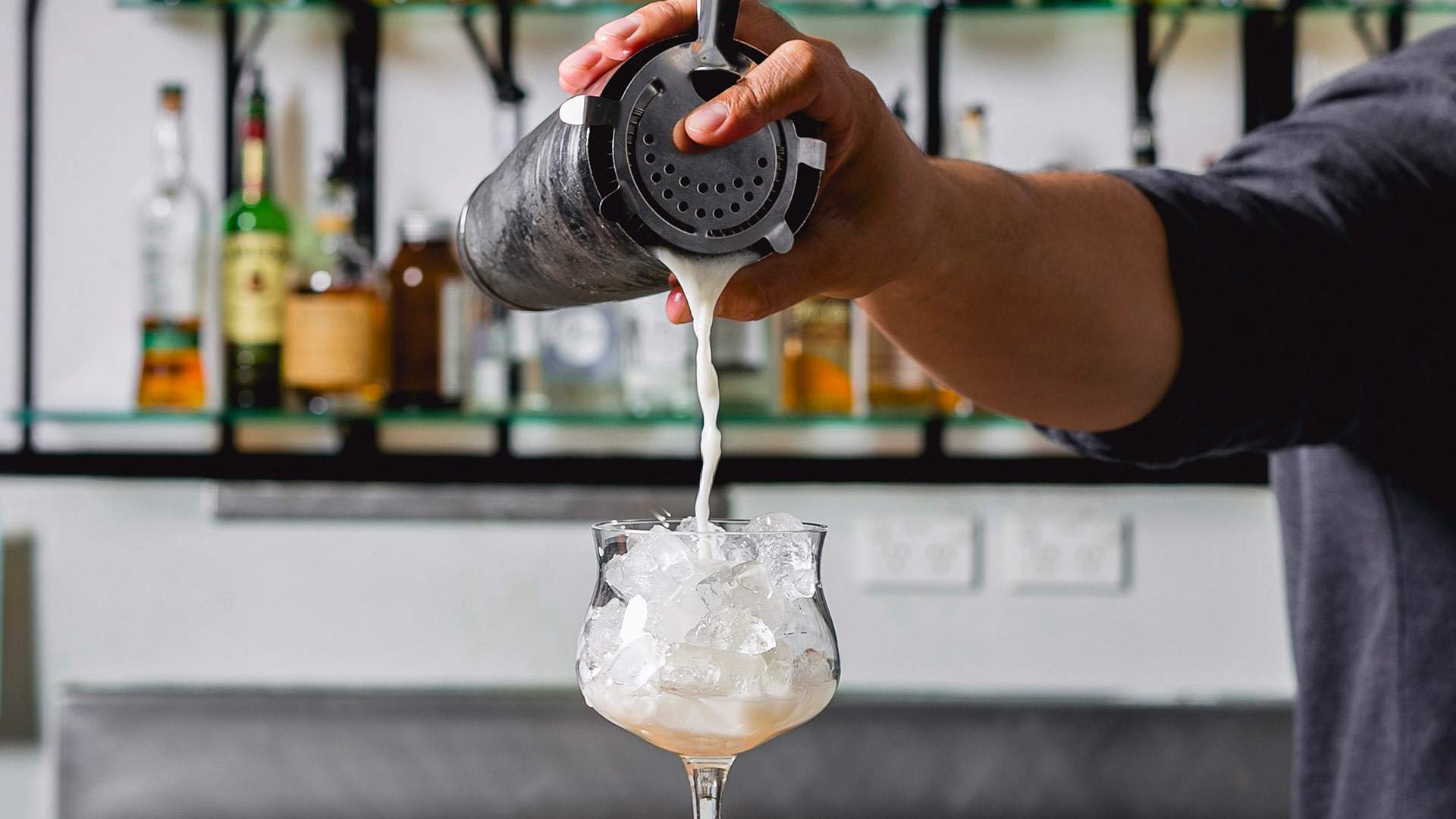 How to Make the Perfect Piña Colada — Two Ways Concrete Playground
