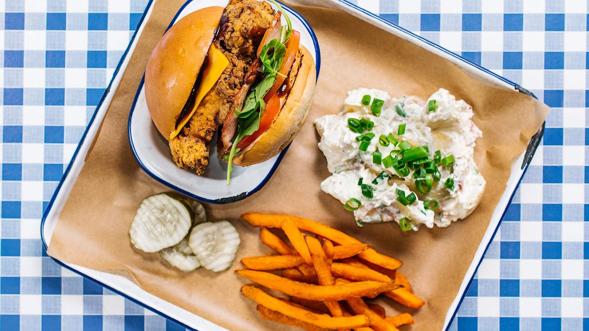 This Lower North Shore Eatery Has Swapped Lobster Rolls for Fried Chicken
