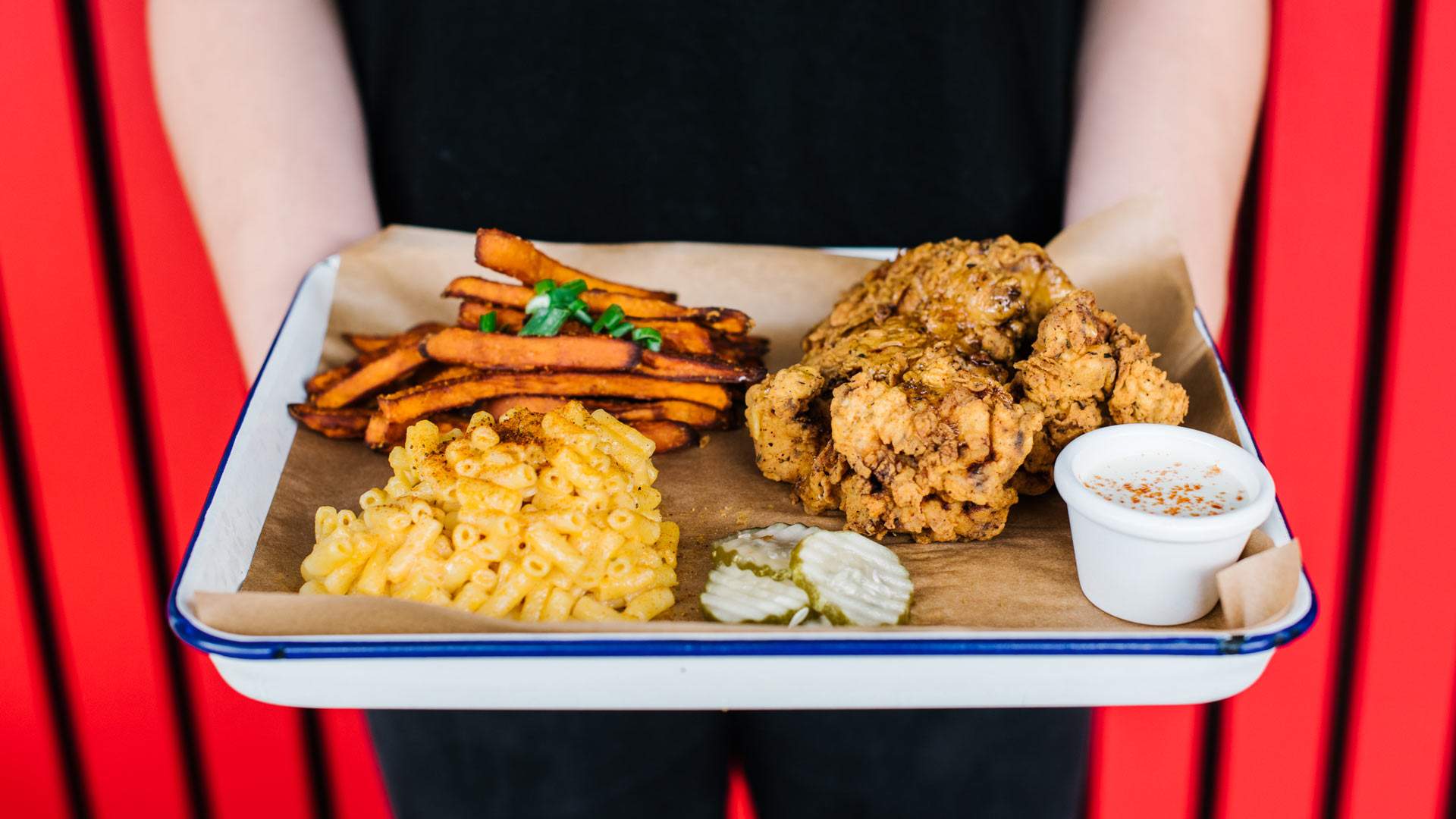 This Lower North Shore Eatery Has Swapped Lobster Rolls for Fried Chicken