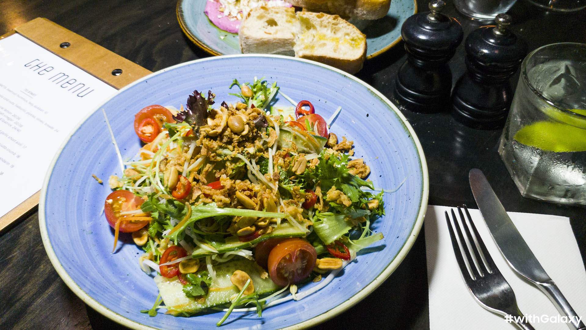 jetty papaya salad at the jetty