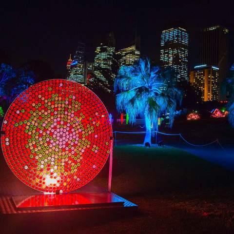 Sixteen Glowing Installations Have Popped Up in the Royal Botanic Garden for Vivid Sydney 2018