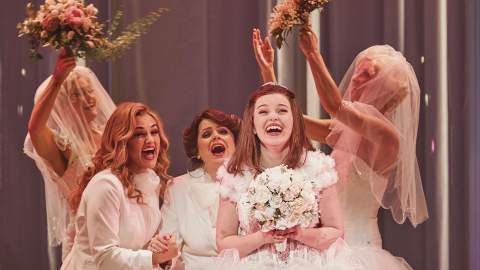 Sydney's Sell-Out Musical Version of 'Muriel's Wedding' Is Coming to Melbourne