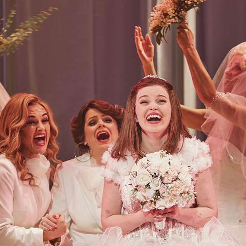 Sydney's Sell-Out Musical Version of 'Muriel's Wedding' Is Coming to Melbourne