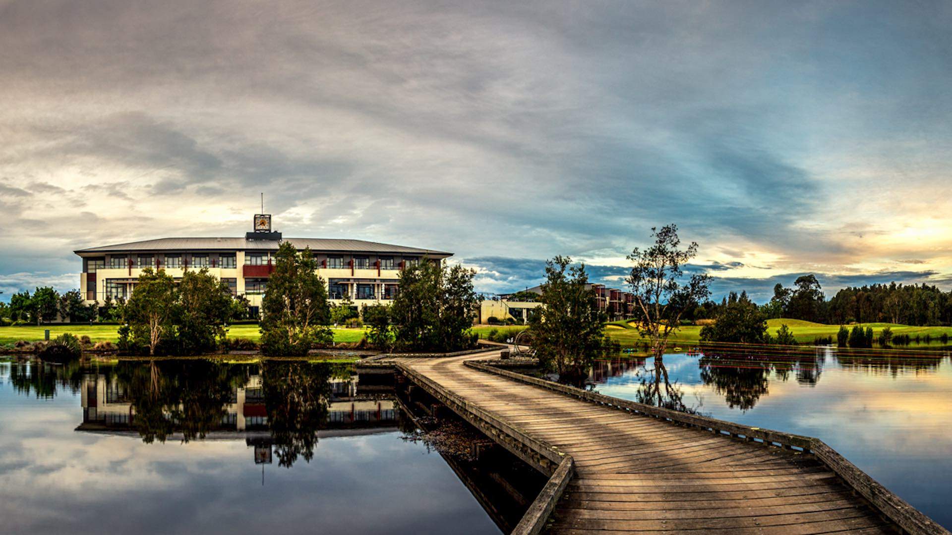 Mercure Kooindah Waters